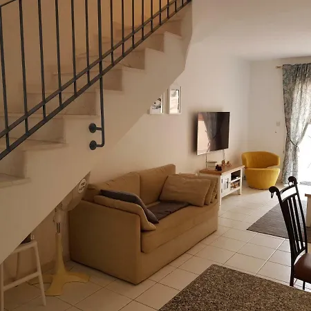 Iris Village Apartment *